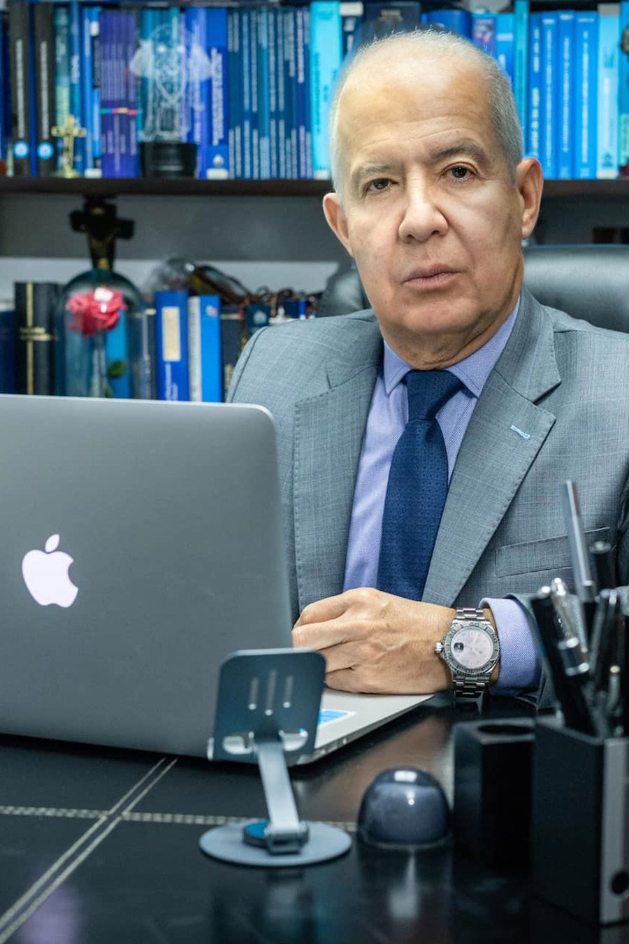 Dr. Mario Germán Iguarán Arana